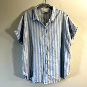 Universal Thread Top Striped Short Sleeve Button Down Shirt Blouse